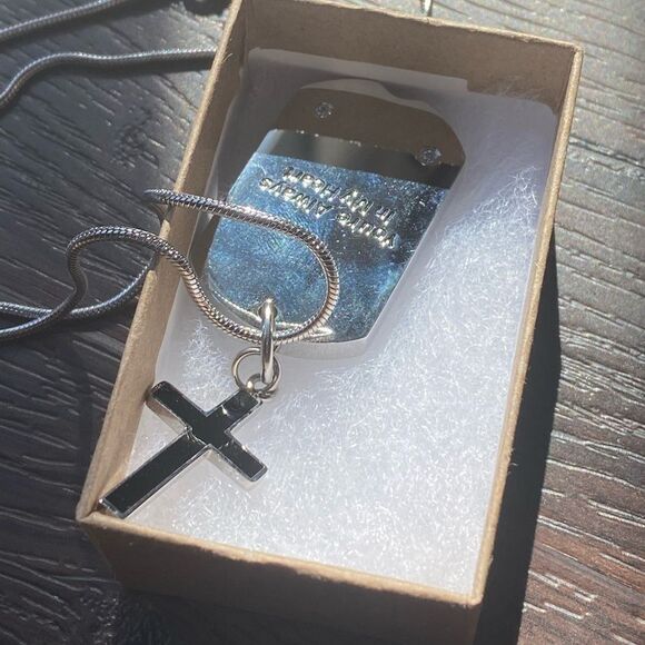 Dog Tag Cross urn cremation necklace - Picture 4 of 6